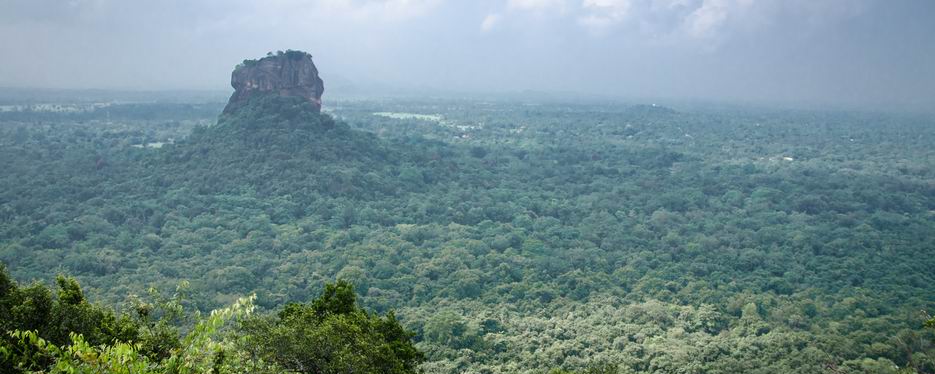 Widok na Sigiriyę z Pidurangala Rock